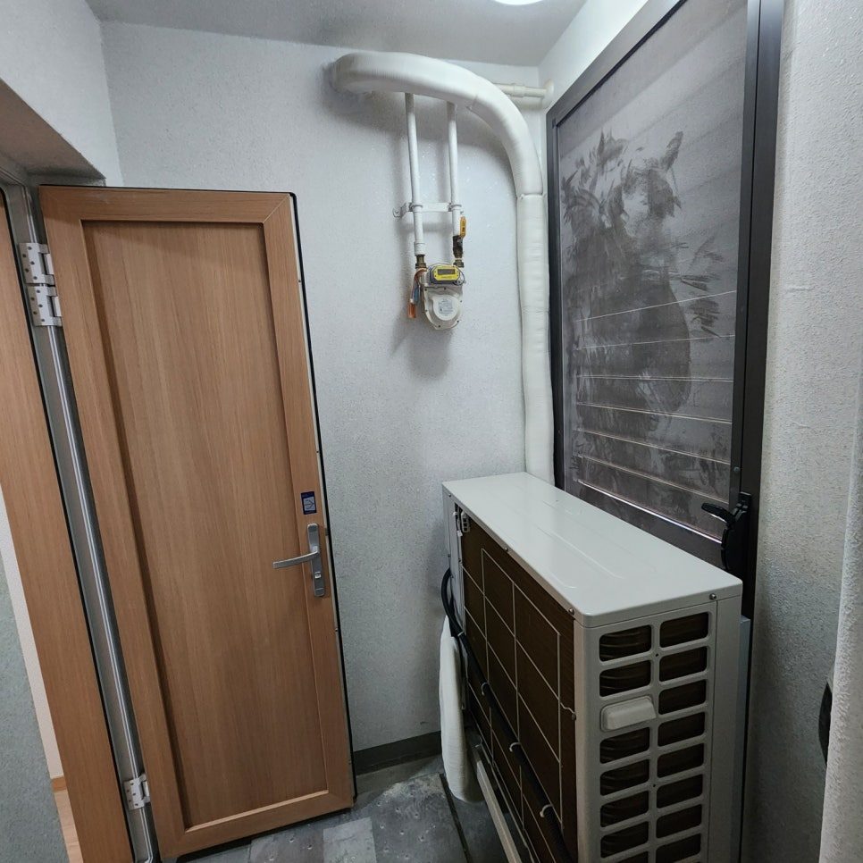 실외기 및 배관 연결을 위한 기초 작업