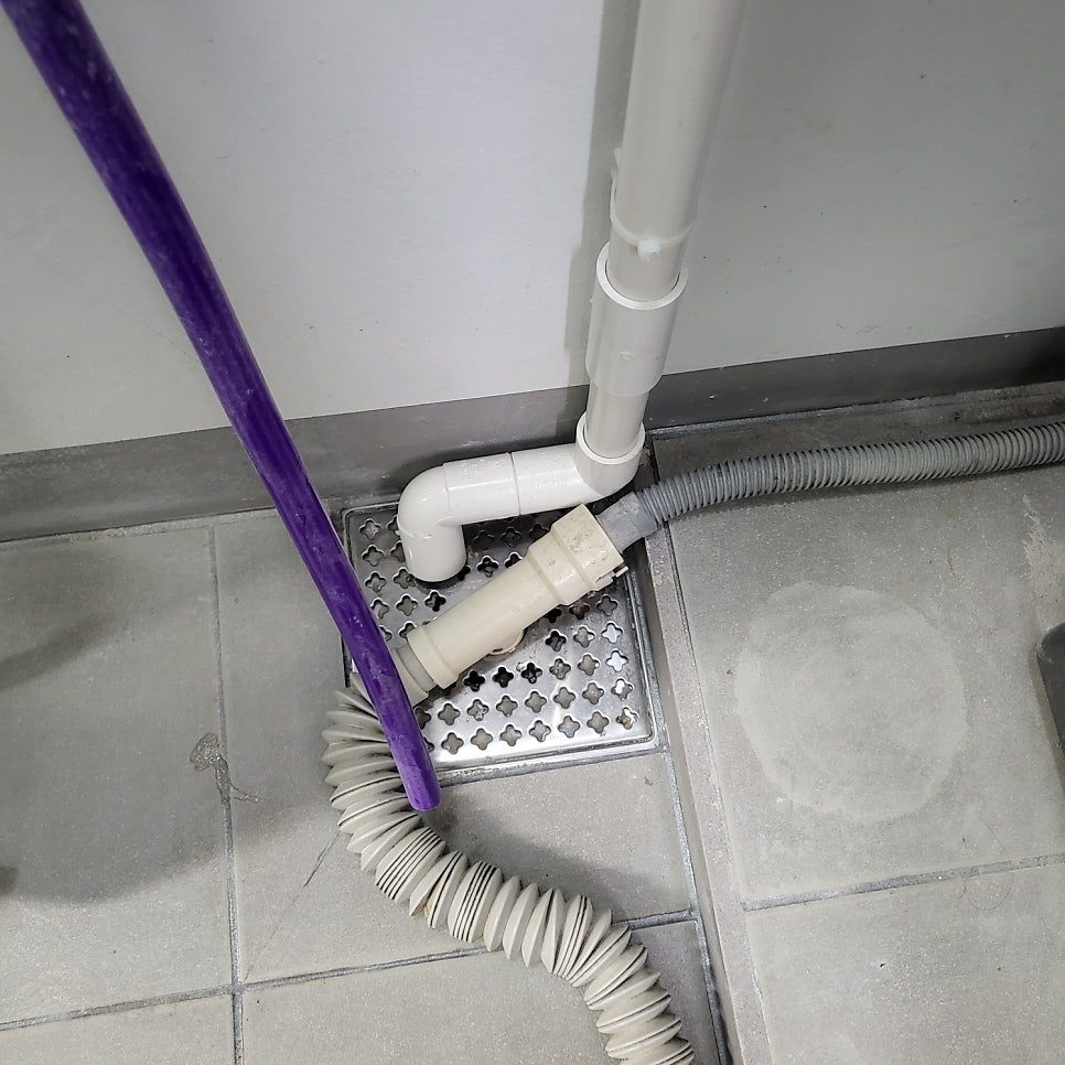 결로 방지를 위한 외부 배관 처리