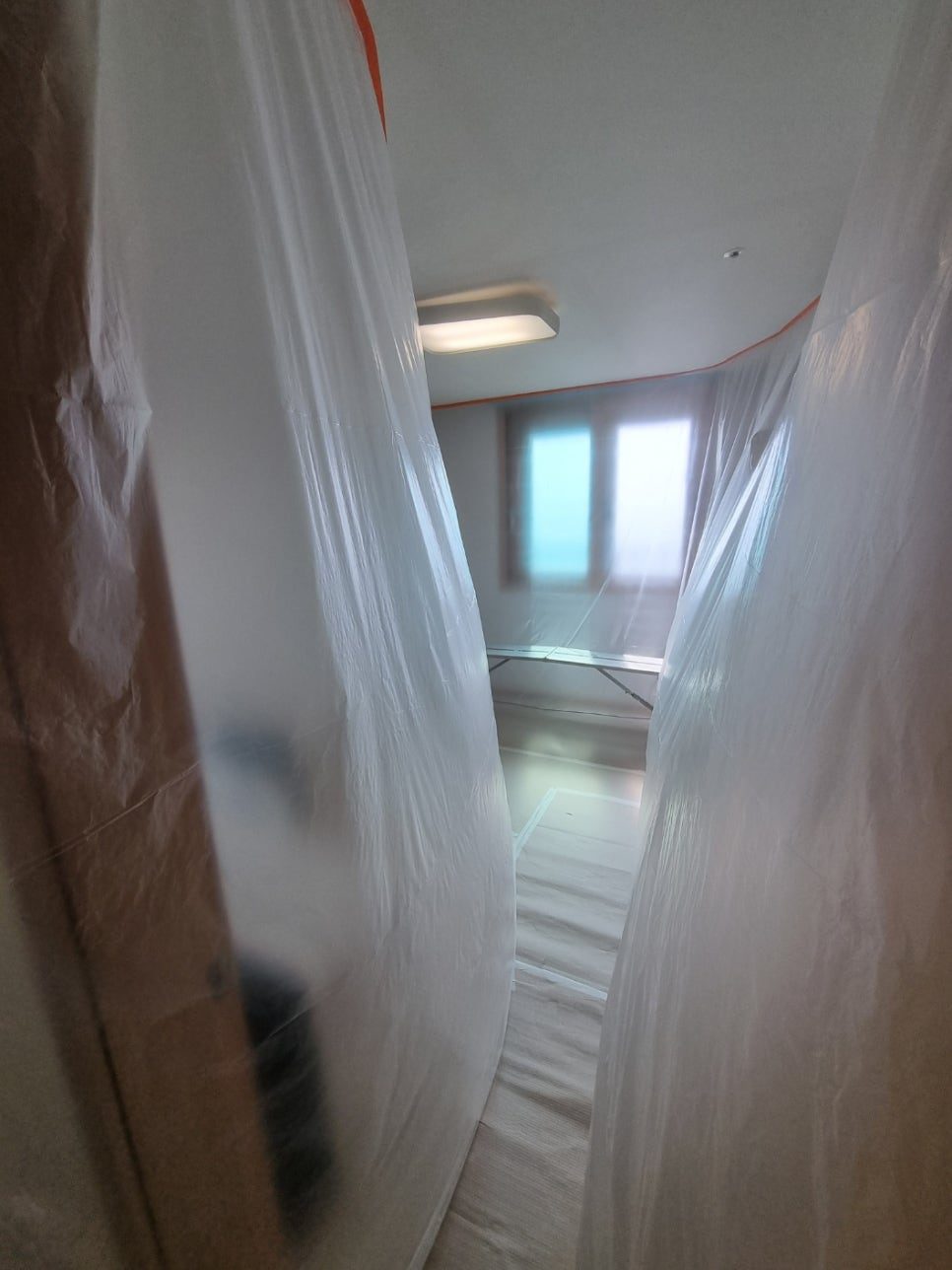 천장 구조에 맞춘 정밀 배관 배치
