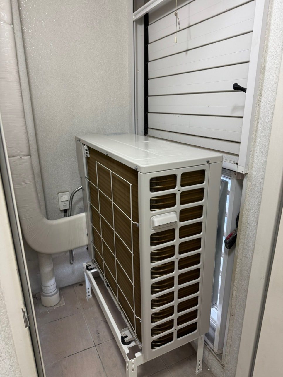 실외기 공간 배치 및 배관 연결