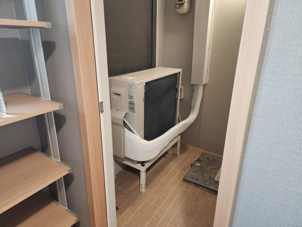 실외기 및 배관 노출 최소화 작업