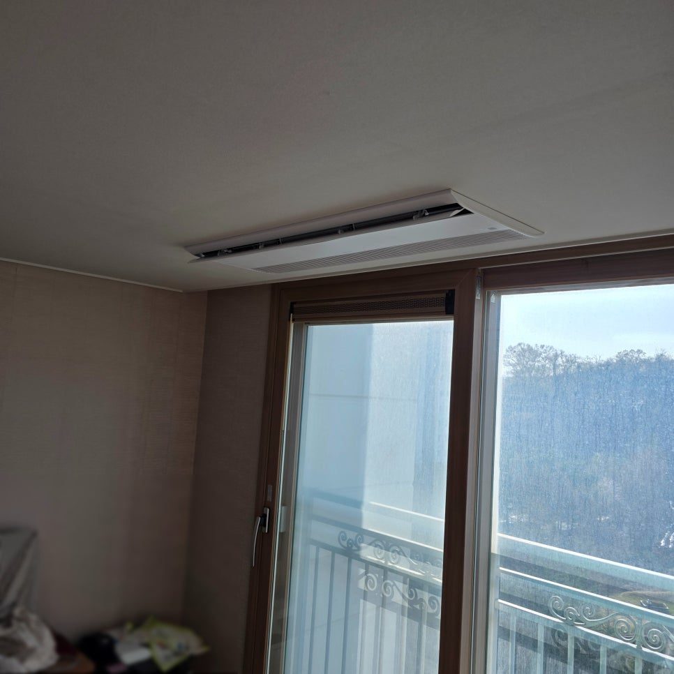 침실의 세련된 시스템에어컨 매립